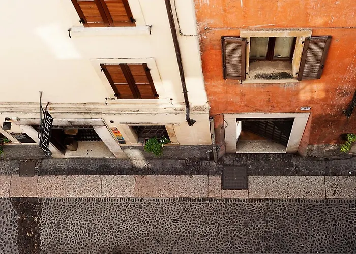 Vitti's 3 Verona
