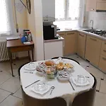 Vitti's 3 招待所