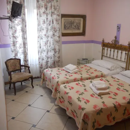 Vitti's 3 招待所 维罗纳