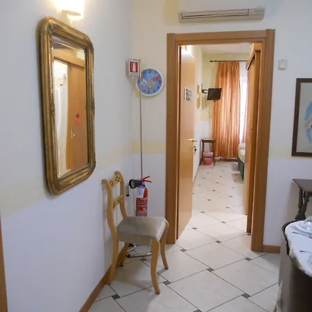 Vitti's 3 בית הארחה